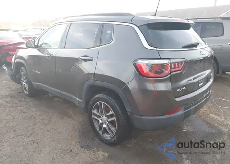 2018 Jeep Compass Latitude 4X4 из США, поврежденный, VIN 3C4NJDBB7JT114395